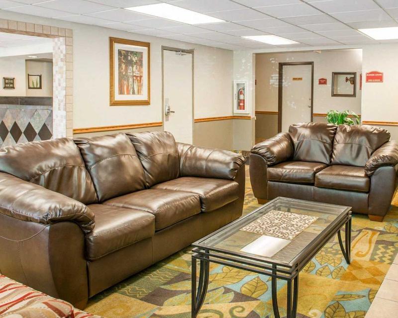 Rodeway Inn Conference Center Crawfordsville Zewnętrze zdjęcie